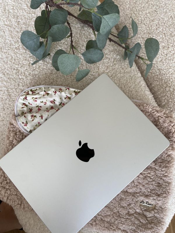 Hazel laptop case - Image 2