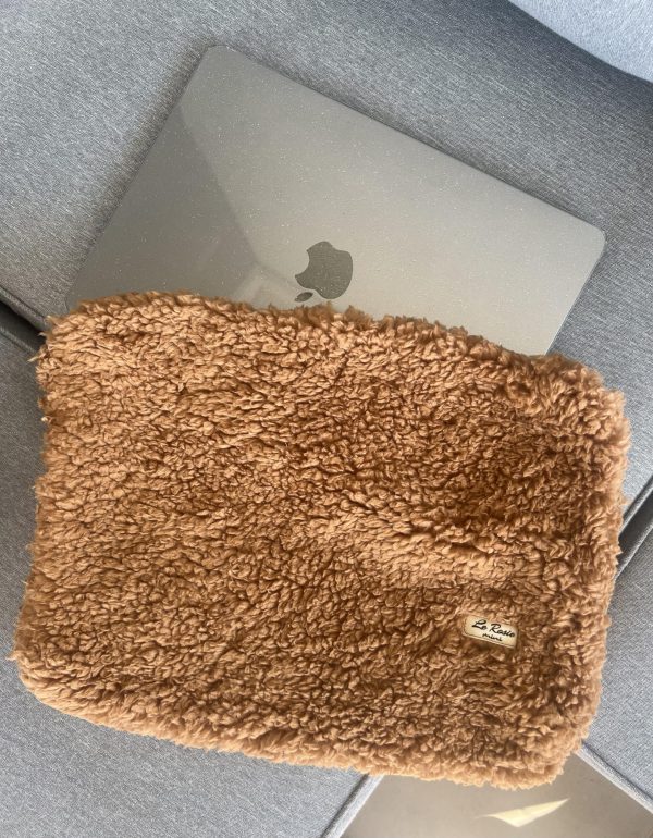 Cinnamon laptop case - Image 2